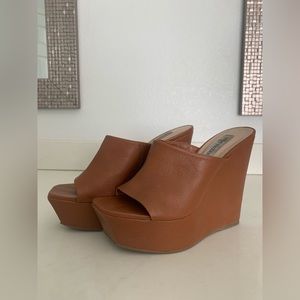 Steve Madden Tan Wedges Size 7